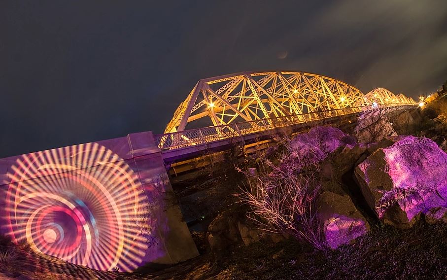 earthart llano texas art leaf